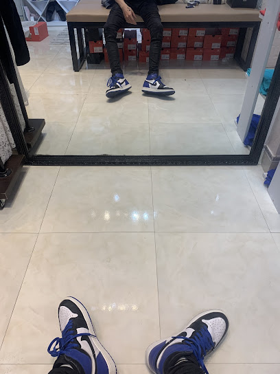 Fbok Store ( Giày Adidas , Nike chính hãng )