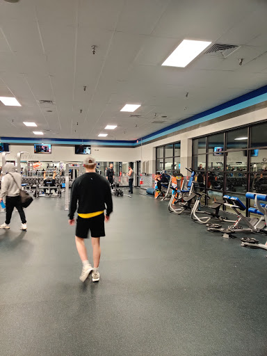 Health Club «Crunch - Mount Prospect», reviews and photos, 225 W Rand Rd, Mt Prospect, IL 60056, USA