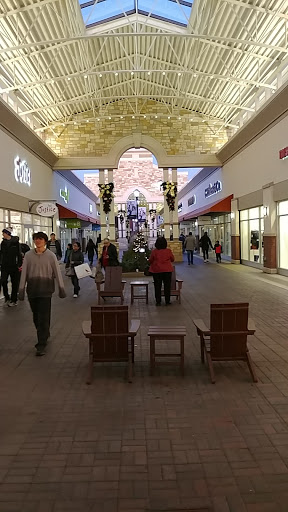 Shopping Mall «Twin Cities Premium Outlets», reviews and photos, 3965 Eagan Outlets Pkwy, Eagan, MN 55122, USA