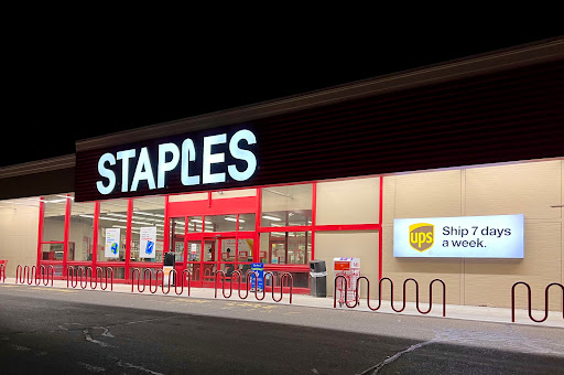 Office Supply Store «Staples», reviews and photos, 2550 Albany Ave, West Hartford, CT 06117, USA