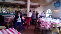 Atmosphère du Aux Pyrénées, café restaurant à Oloron à Oloron-Sainte-Marie - n°9