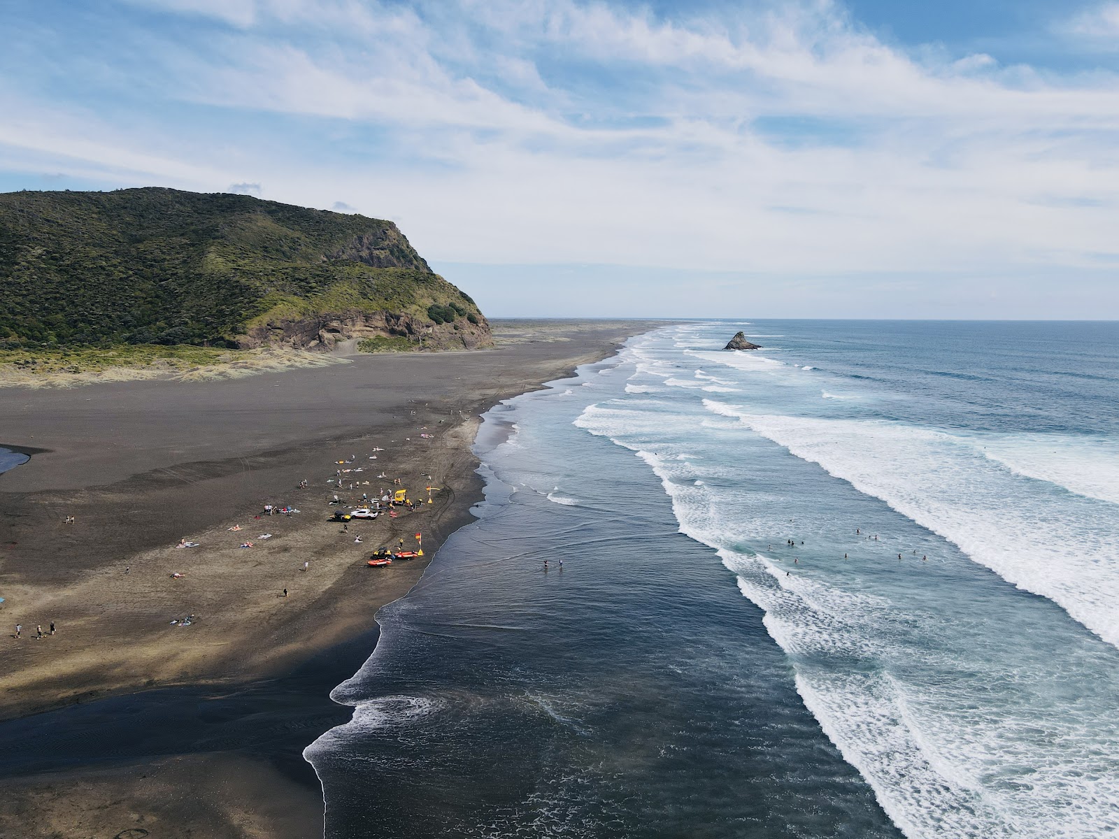 Photo of Karekare Beach with very clean level of cleanliness