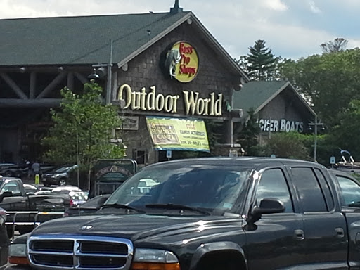 Sporting Goods Store «Bass Pro Shops», reviews and photos