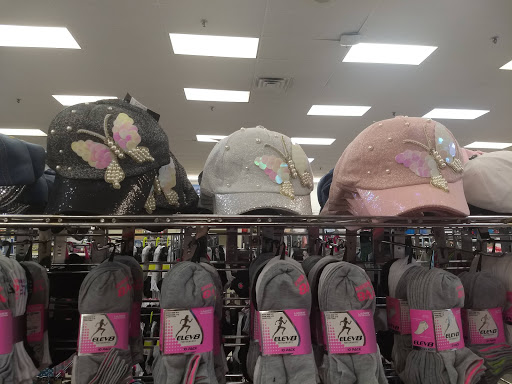 Shopping Mall «Golden Acres Shopping Center», reviews and photos, Oak Tree, South Plainfield, NJ 07080, USA