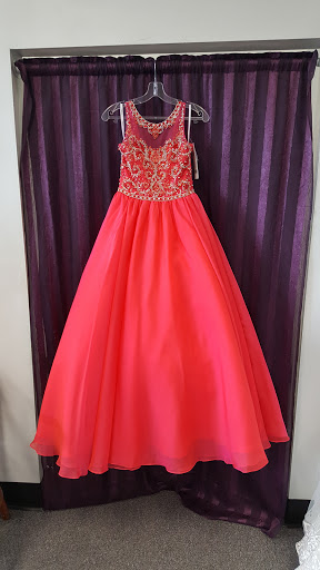 Bridal Shop «Once Upon A Time Bridal and Boutique», reviews and photos, 3900 Bristol Hwy Suite 7, Johnson City, TN 37604, USA