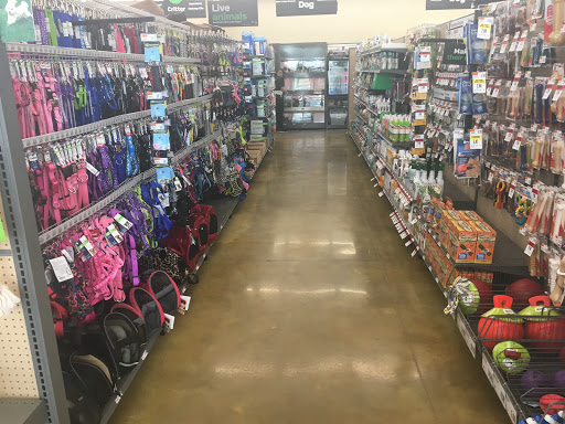 Pet Supply Store «Pet Supplies Plus», reviews and photos, 2823 Midway Rd SE, Bolivia, NC 28422, USA
