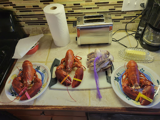 Seafood Market «Pine Tree Seafood & Produce», reviews and photos, 655 US-1, Scarborough, ME 04074, USA