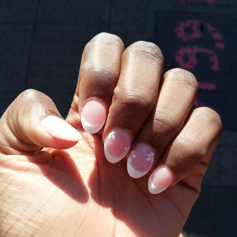 Station Nails and Beauty