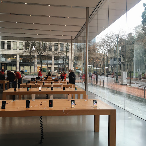 Computer Store «Apple Pioneer Place», reviews and photos, 450 SW Yamhill St, Portland, OR 97204, USA