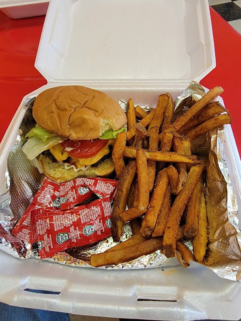 Canton Zoe's Bar &Grill 39046