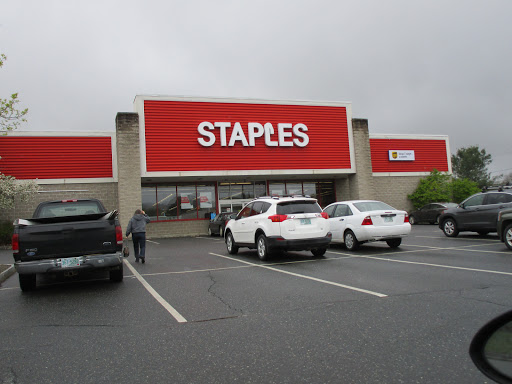 Office Supply Store «Staples», reviews and photos, 254 N Plainfield Rd #11, West Lebanon, NH 03784, USA