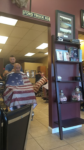 Barber Shop «East End Barber Shop», reviews and photos, 2622 Chamberlain Ln, Louisville, KY 40245, USA