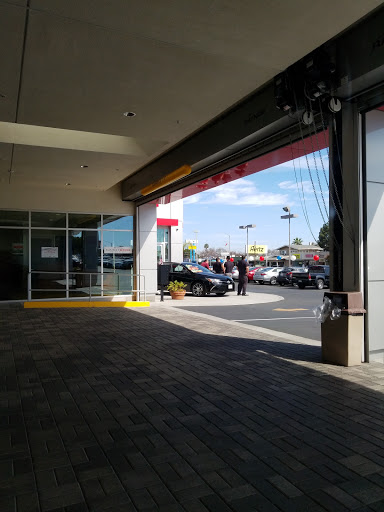 Toyota Dealer «Toyota Of Whittier», reviews and photos, 14577 Whittier Blvd, Whittier, CA 90605, USA