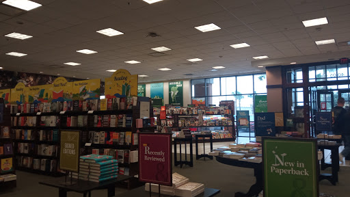 Book Store «Barnes & Noble bookstore», reviews and photos, 4005 N 10th St, McAllen, TX 78504, USA