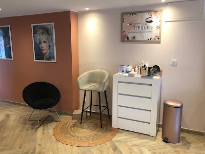 Aux sourcils de Tiphanie à Calais