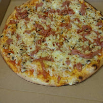 Pizza du Pizzeria Pizza Dinapoli à Saint-Germain-lès-Arpajon - n°1