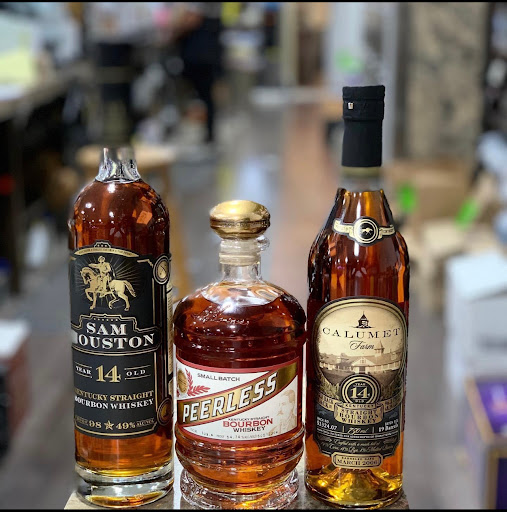 Liquor Store «Arcadia Foremost Liquors», reviews and photos, 3301 W North Ave, Chicago, IL 60647, USA