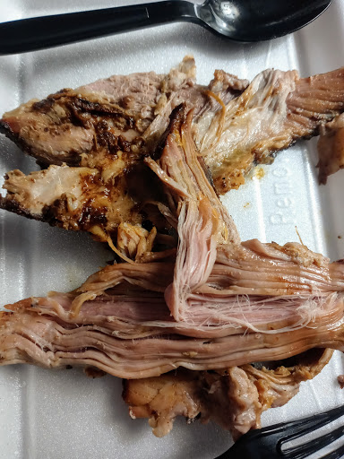 Caterer «Hog Wild BBQ, Restaurant and Catering», reviews and photos, 154 W Lakewood Blvd, Holland, MI 49424, USA