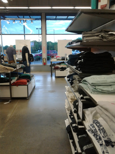 Clothing Store «Old Navy», reviews and photos, 880 Sunrise Hwy, Bay Shore, NY 11706, USA