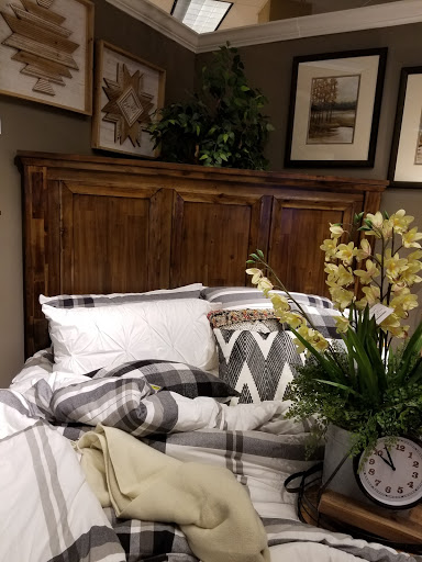 Furniture Store «Ashley Furniture HomeStore», reviews and photos, 2508 S 38th St, Tacoma, WA 98409, USA