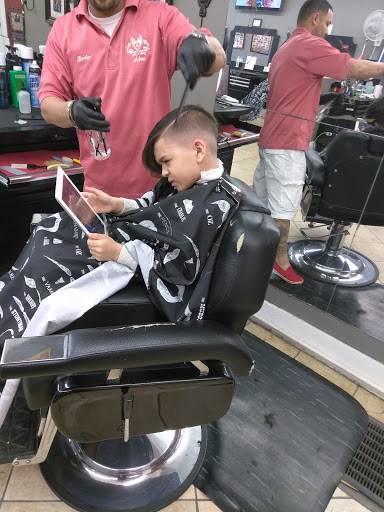 Barber Shop «Line Up Barber Shop», reviews and photos, 227 E Galena Blvd # A, Aurora, IL 60505, USA