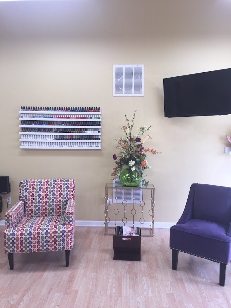 Showanda's Nail Bar 60441