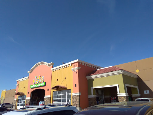 Grocery Store «Vista Central Market», reviews and photos, 2231 N Zaragoza Rd, El Paso, TX 79938, USA