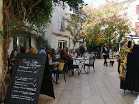 Atmosphère du Restaurant Maison Marshall à Saint-Rémy-de-Provence - n°10