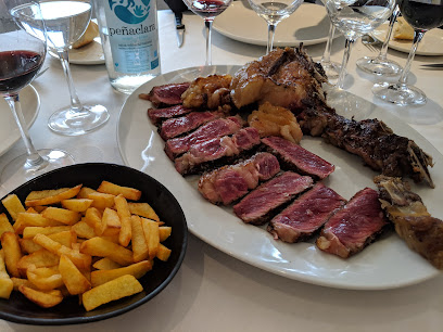 Restaurante Alameda - Pl. Félix Azpilicueta, 1, 26360 Fuenmayor, La Rioja, Spain