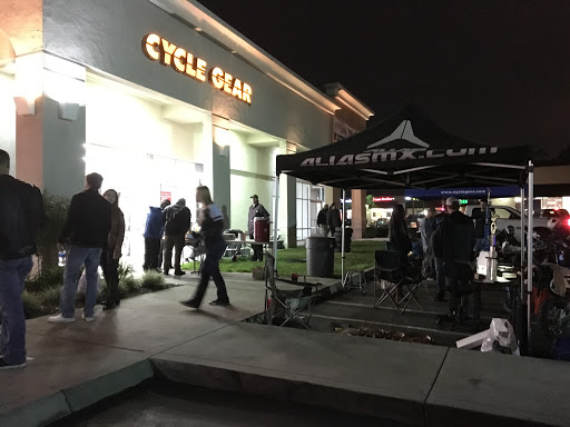 Motorcycle Parts Store «Cycle Gear», reviews and photos, 23052 Lake Forest Dr #2, Laguna Hills, CA 92653, USA