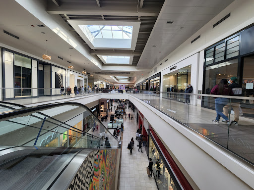 Shopping Mall «Fashion Outlets of Chicago», reviews and photos, 5220 Fashion Outlets Way, Rosemont, IL 60018, USA