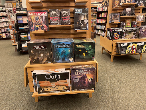 Book Store «Barnes & Noble», reviews and photos, 17111 Haggerty Rd, Northville, MI 48168, USA