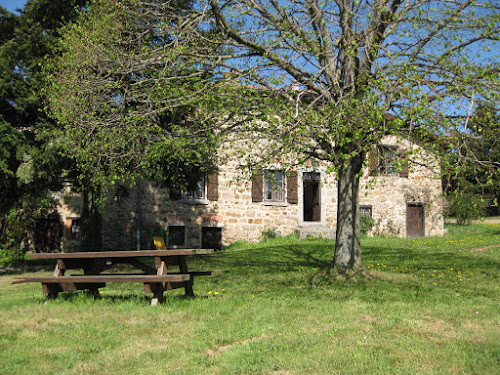 Lodge Gîte rural Le Paon de Reza Longessaigne