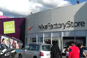 Nike Factory Store Croix Blanche image