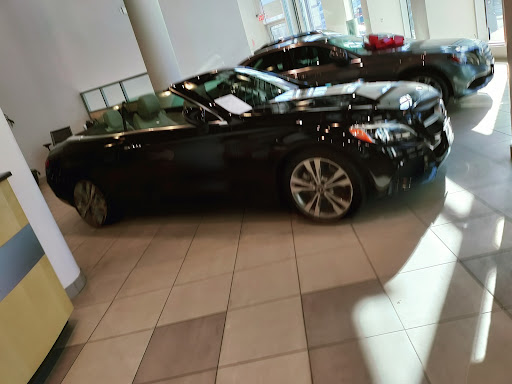 Mercedes Benz Dealer «Silver Star Motors», reviews and photos, 36-11 Northern Blvd, Long Island City, NY 11101, USA
