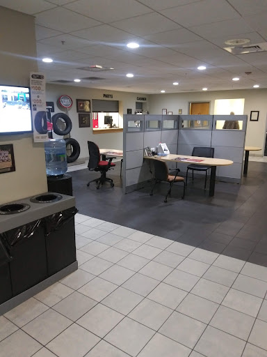 Toyota Dealer «Apple Valley Toyota», reviews and photos, 650 Foxcroft Ave, Martinsburg, WV 25401, USA