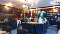 Atmosphère du Restaurant français RESTAURANT LES SENS... CIEL à Mantes-la-Jolie - n°3