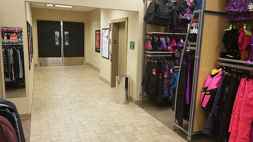 Sporting Goods Store «SCHEELS», reviews and photos, 1850 Adams St, Mankato, MN 56001, USA