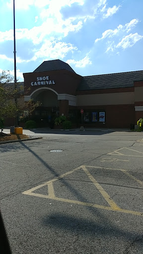 Shoe Store «Shoe Carnival», reviews and photos, 152 S Gary Ave, Bloomingdale, IL 60108, USA