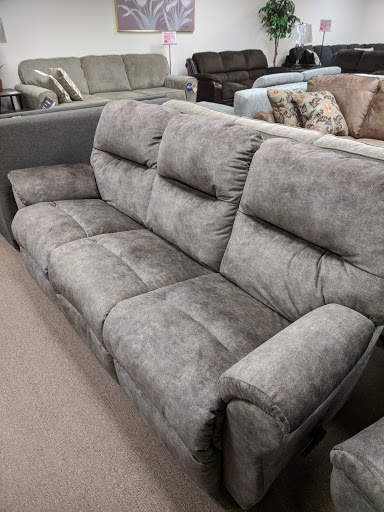 McHenry Furniture, 4618 W Elm St, McHenry, IL 60050, USA, 