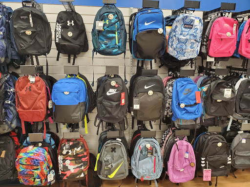 Sporting Goods Store «Big 5 Sporting Goods - Factoria», reviews and photos, 4055 Factoria Blvd SE, Bellevue, WA 98006, USA