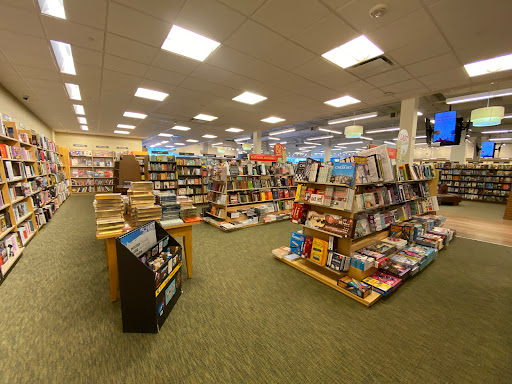 Book Store «Barnes & Noble Booksellers Fredericksburg/ Central Park», reviews and photos, 1220 Carl D. Silver Parkway, Fredericksburg, VA 22401, USA