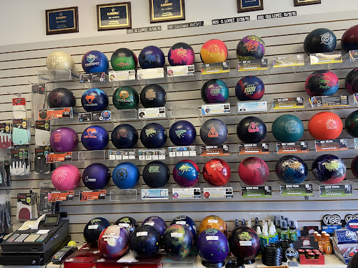 Bowling Supply Shop «Off 7 Bowling Pro Shop», reviews and photos, 46839 Maple Leaf Pl #180, Sterling, VA 20164, USA