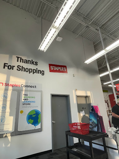 Office Supply Store «Staples», reviews and photos, 6521 Steubenville Pike, Pittsburgh, PA 15205, USA