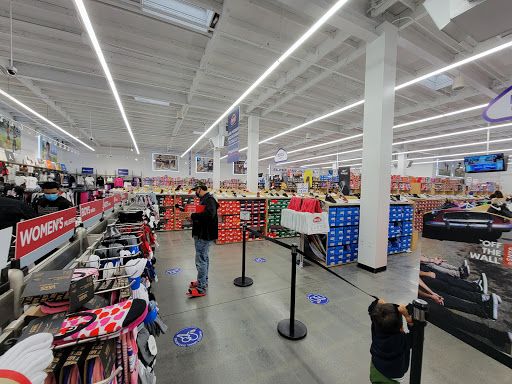 Shoe Store «WSS», reviews and photos, 460 San Fernando Mission Blvd, San Fernando, CA 91340, USA