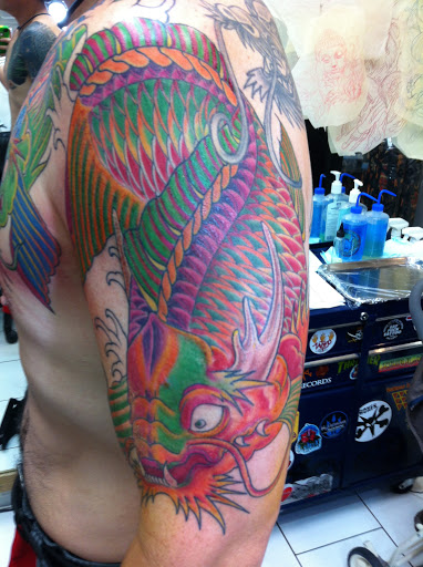 Explore half dollar size tattoo ideas, creative tattoo ideas in Honolulu, available at 434 TATTOO WAIKIKI