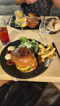 Hamburger du Restaurant français Les Terrasses à Martigues - n°8