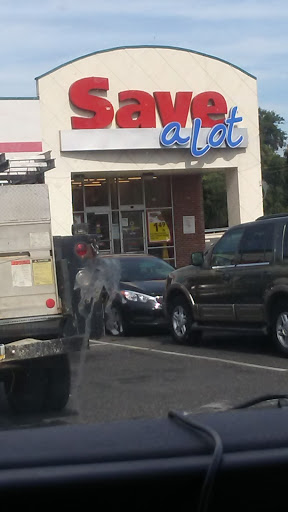 Grocery Store «Save-A-Lot», reviews and photos, 3949 US-130, Pennsauken Township, NJ 08110, USA
