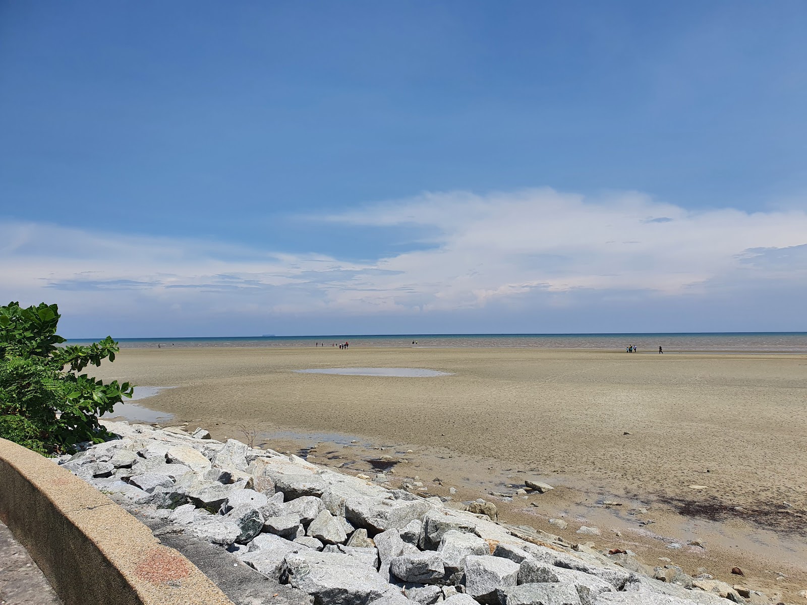 Valokuva Bagan Lalang Sepang Beachista. mukavuudet alueella