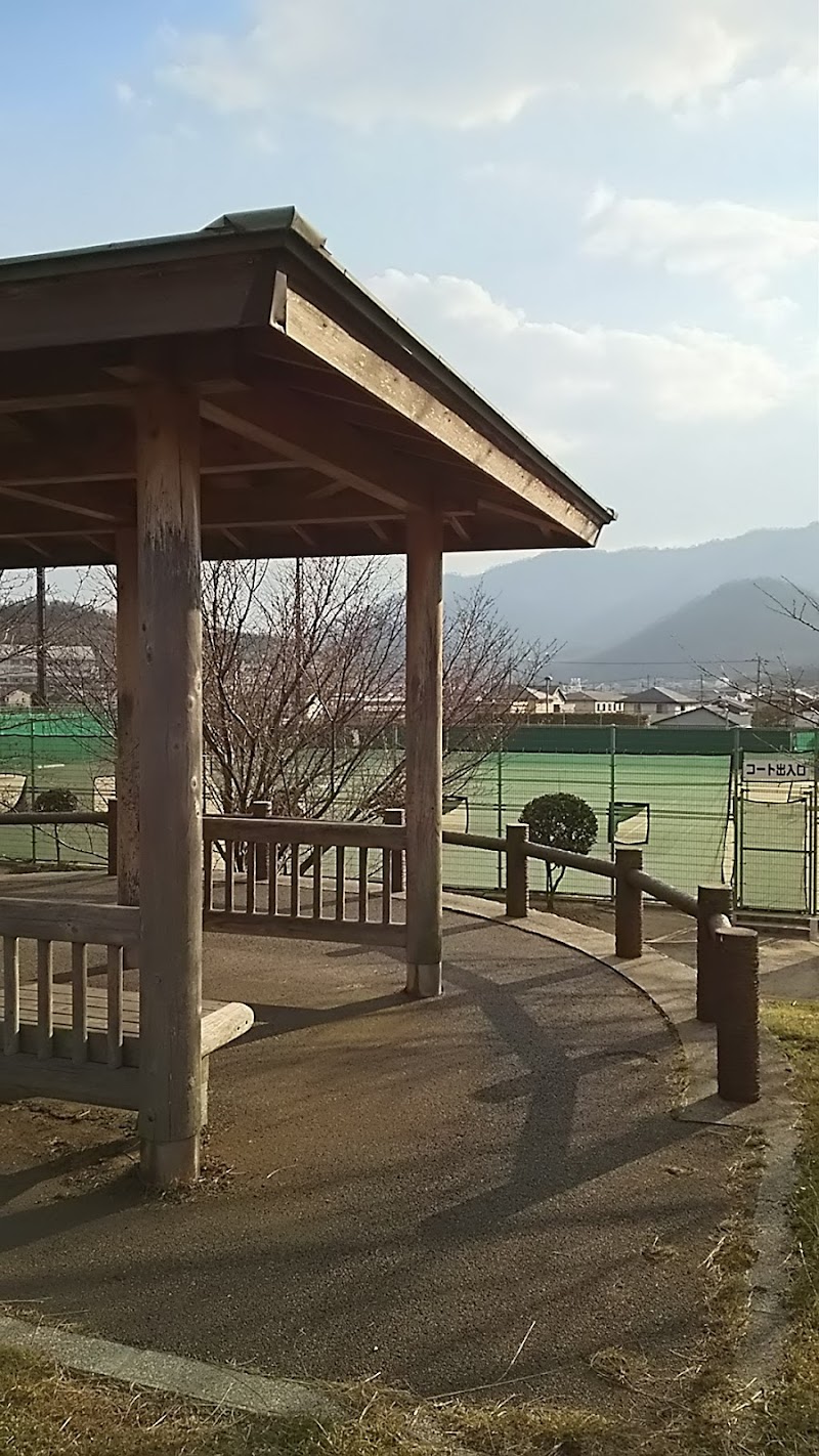 福山竹ヶ端運動公園テニスコート前 休憩所